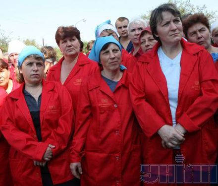 ... на заводе “Черниговское химволокно”