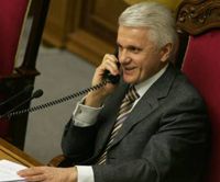 Литвин думает, что Тимошенко сейчас начнут совать палки в колеса