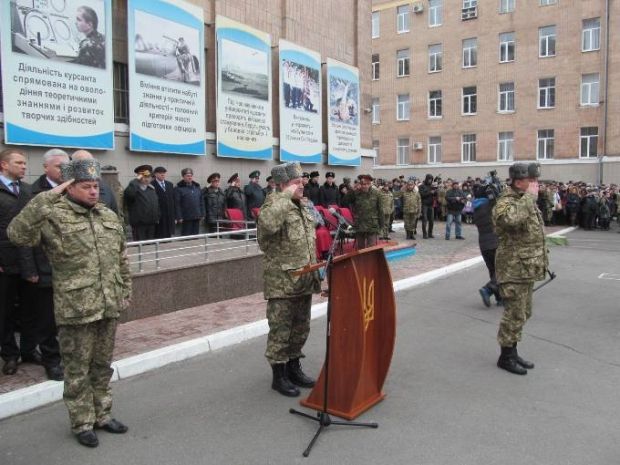 В Харькове провели выпуск офицеров ВВС