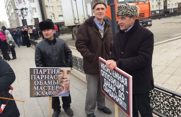 Урок политграмоты для народа Чечни: В Грозном проходит митинг в поддержку Рамзана Кадырова и против российской оппозиции. - фото 5