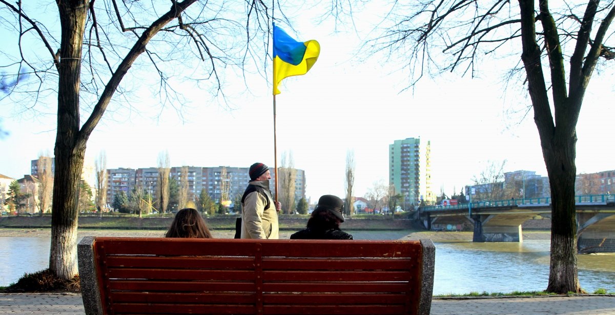 украина флаг патриотизм украинцы / УНИАН