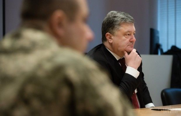 Порошенко ожидает от правительства четкий план действий в отношении защиты интересов Украины в суде / Фото УНИАН Порошенко ожидает от правительства четкий план действий в отношении защиты интересов Украины в суде / Фото УНИАН