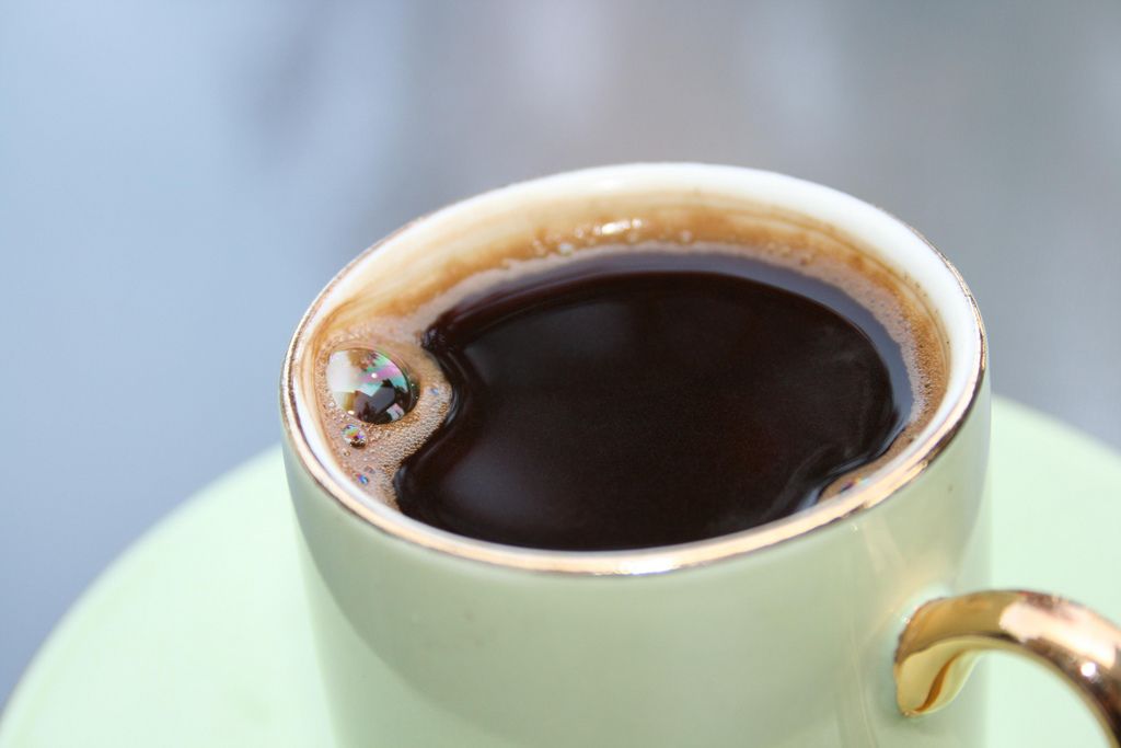 Злочинці перетворювали каву з Малайзії в продукт відомого бренду / Фото Flickr.com/hripsimex3