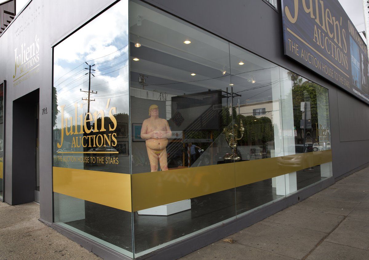 twitter.com/JuliensAuctions twitter.com/JuliensAuctions