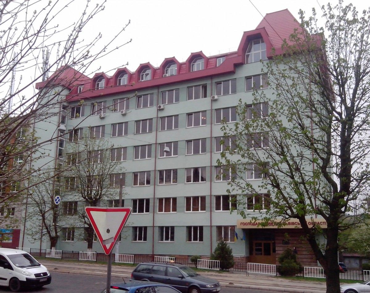 На місці працюють всі відповідні служби, з приміщення евакуйовують людей / Фото uk.wikipedia.org На місці працюють всі відповідні служби, з приміщення евакуйовують людей / Фото uk.wikipedia.org