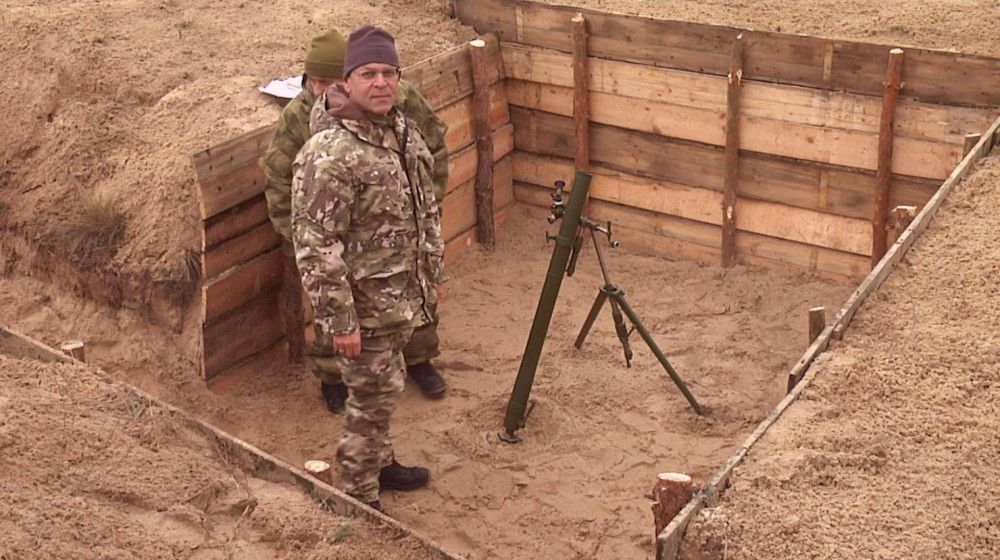 Голова оборонного комітету зазначив, що продемонстровані зразки озброєнь були виготовлені ПАТ "Завод Маяк" та КБ "Артилерійське озброєння" / nfront.org.ua Голова оборонного комітету зазначив, що продемонстровані зразки озброєнь були виготовлені ПАТ "Завод Маяк" та КБ "Артилерійське озброєння" / nfront.org.ua