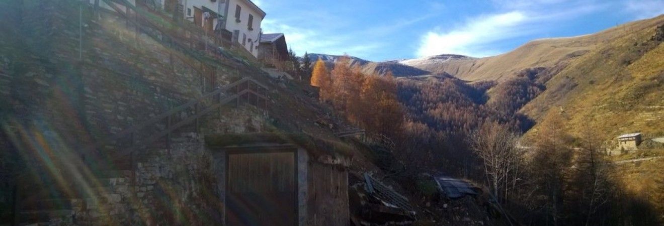 В результате наводнения в Италии погибли два человека (видео)