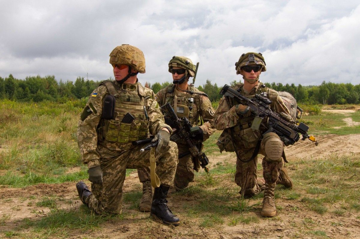 В Україні налагодять виробництво гвинтівок / Укроборонпром В Україні налагодять виробництво гвинтівок / Укроборонпром