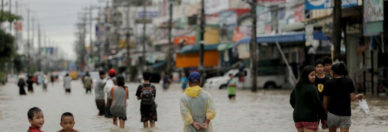 Потужна повінь у Таїланді забрала 21 життя