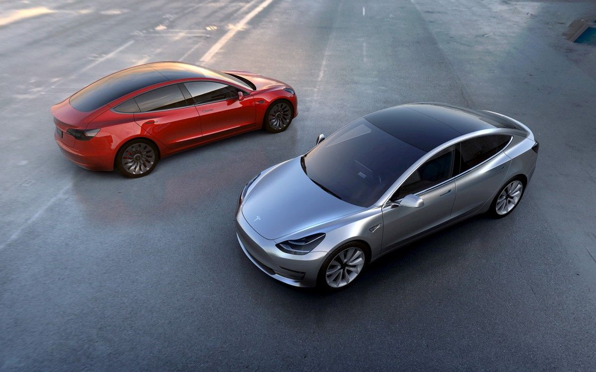 Сегодня стартует производство недорогого Tesla Model 3