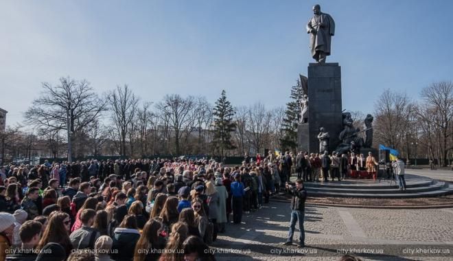 Ко дню рождения Тараса Шевченко в Славянске прошел праздничный митинг