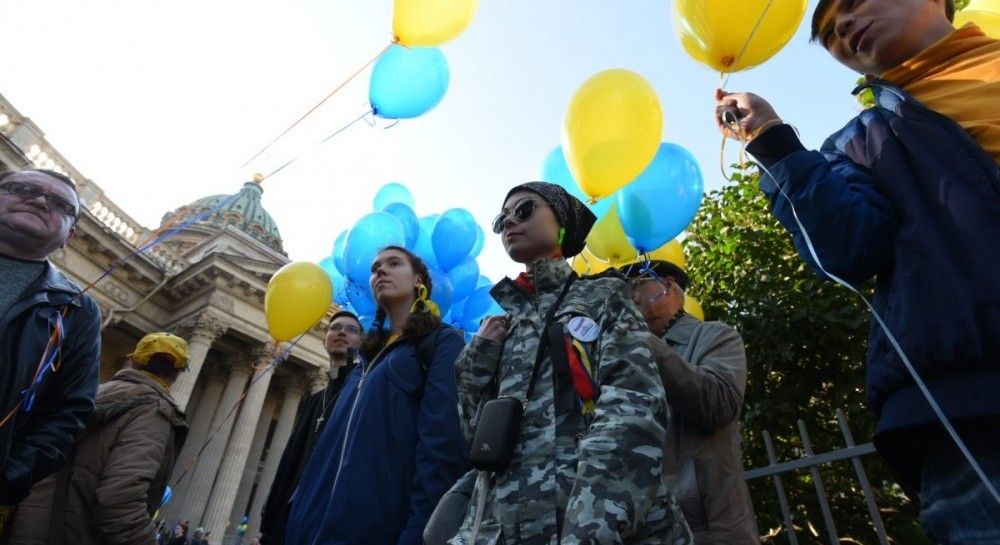 Hundreds take to streets in Russia’s St. Petersburg for unauthorized rally against war with Ukraine (Photos)