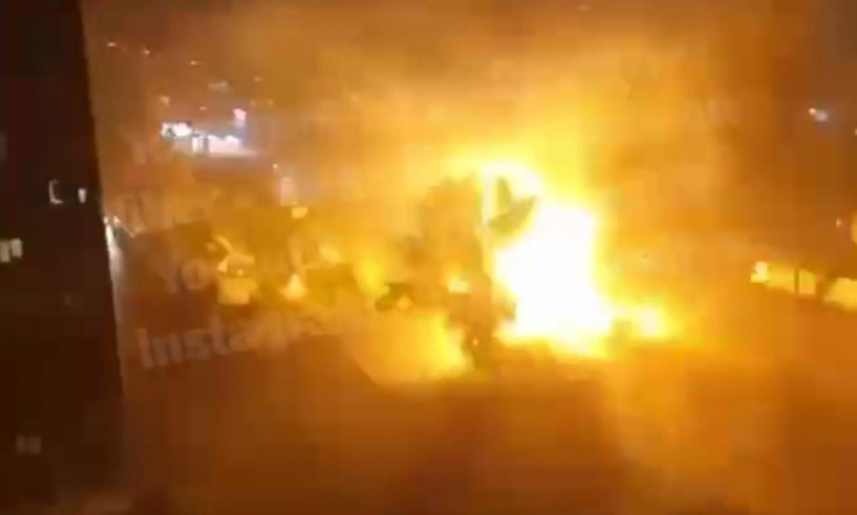 Загорелась мгновенно: в Киеве молния попала в электрощитовую