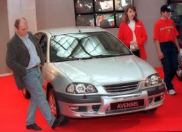7-th International motor show SIA 99