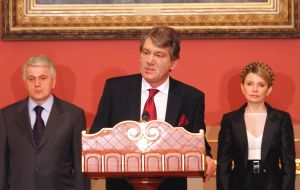 Виктор Ющенко, Владимир Литвин и Юлия Тимошенко