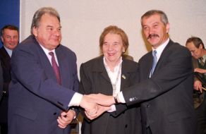 Gennadiy Udovenko, Yaroslava Stetsko and Viktor Pinzenik