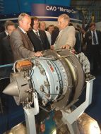 Alexander Zinchenko examines an exposition “Motor-Sich” during the 7-th Aerospace Salon  ”IAES-2005”
