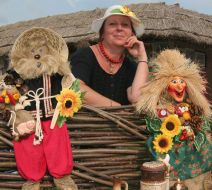 Raisa Yevlakhova with her dolls