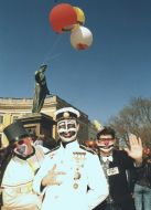 Участники 50-тысячного карнавального шествия