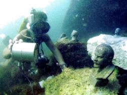 Underwater museum of monuments to communist leaders