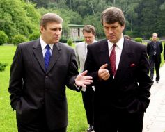 Mikhail Kasyanov, Viktor Yushchenko