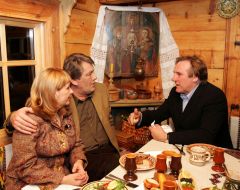 Viktor Yushchenko and his wife Kateryna with Gerard Depardieu