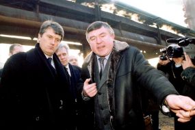 Alexander Ryzhenkov (right ) Victor Yushenko 