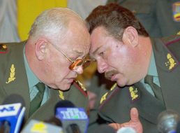 Igor Sergeev (left) and Alexander Kuzmuk