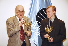 Ruslan Ponomarev (right) Victor Korchnoy