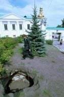 Ground caving in Kyivo-Pecherskaya Lavra