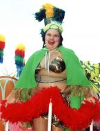 Одесситка демонстрирует костюм