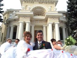 Mass wedding. Valentine’s Day