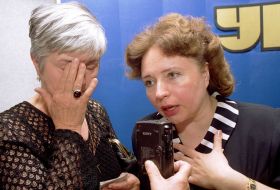 Lesya Gongadze and Nina Karpacheva