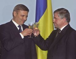 Mikhail Kasianov and Anatoli Kinakh 