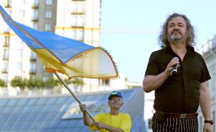 Persons. Taras Petrinenko