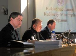 Anatoly Kinakh, Leonid Kuchma and Yuriy Kravchenko