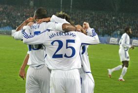 Футбол ФК ”Динамо”(Киев) vs ФК ”Дніпро” (Дніпропетровськ)