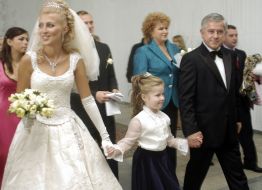 Ukraine Kinakh family