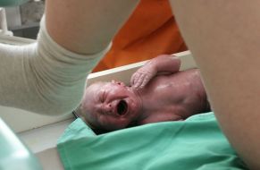 Только что родившийся младенец