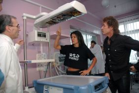 Руслана и Питер Маффай в больнице ОХМАТДЕТ