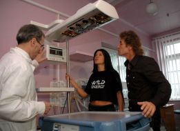 Руслана и Питер Маффай в больнице ОХМАТДЕТ