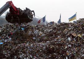 Garbage sorting station in Pirogovo