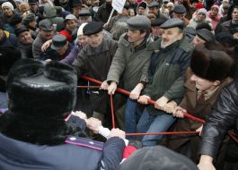Митинг против повышения цен на коммунальные услуги