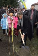 Opening of monument honoring the Holodomor victims