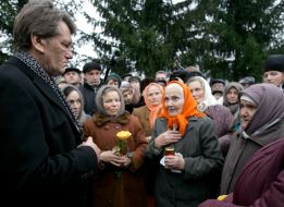 Opening of monument honoring the Holodomor victims
