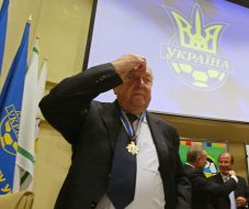 Opening ”Soccer house”