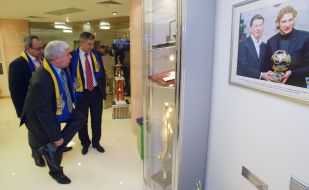 Opening ”Soccer house”