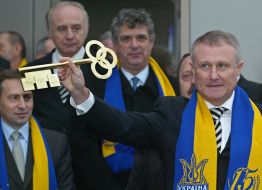 Opening ”Soccer house”