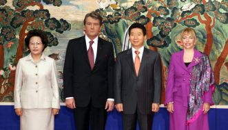 Visit of Yushchenko to South Korea