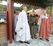 Visit of Yushchenko to South Korea